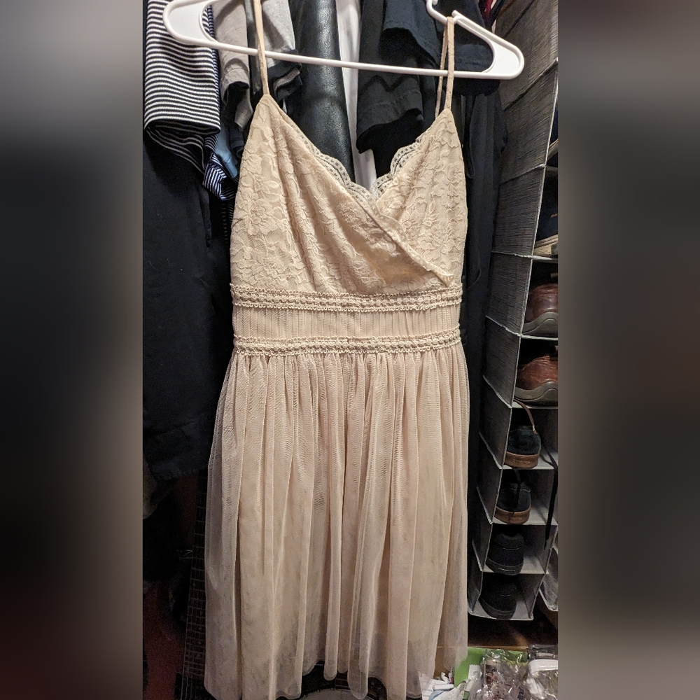 Western style lace and tulle dress